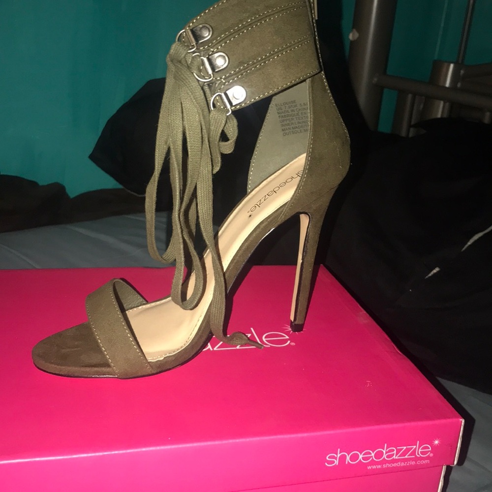 Shoedazzle heels
